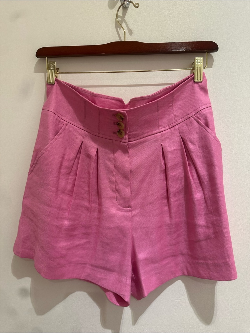 High-Waist Pink Pleated Women's Shorts Elie Tahari